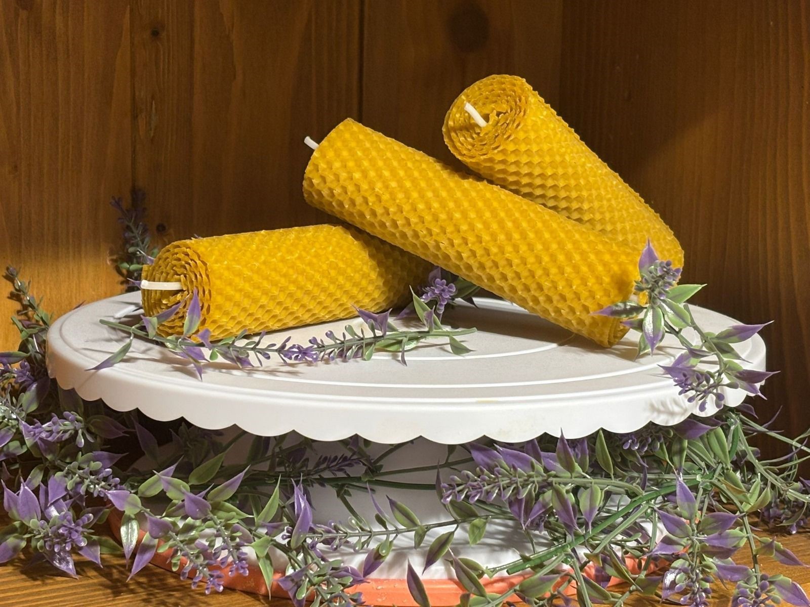 VELA DE MIEL ENROLLADA. CERA PURA DE ABEJA